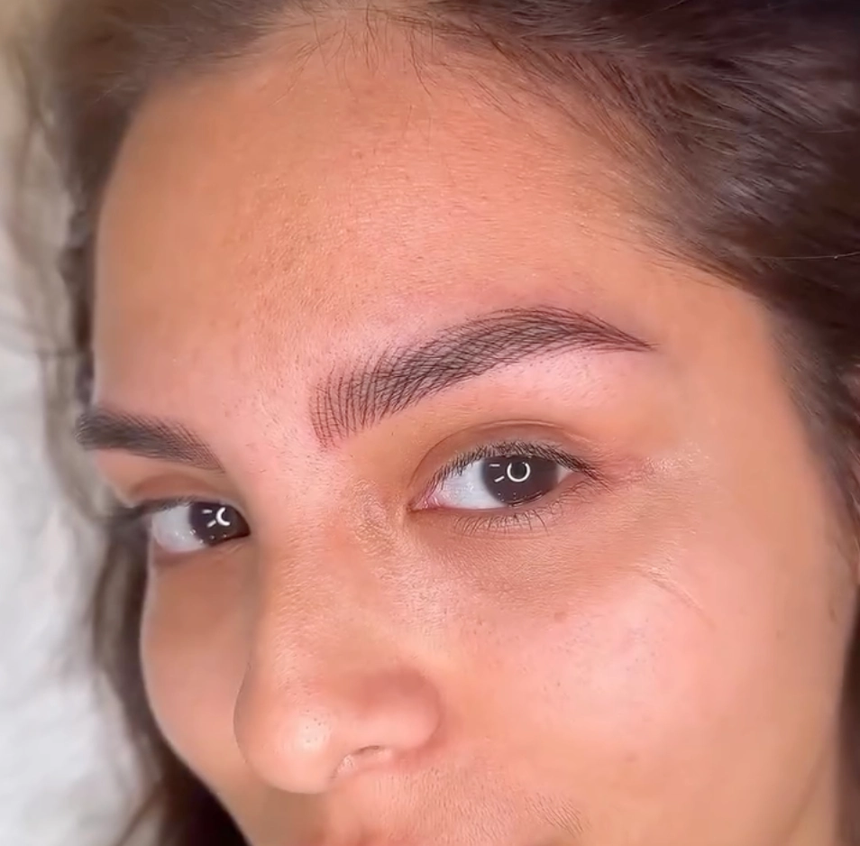 Captura de pantalla 2025-12-06 a la(s) 21.42.03